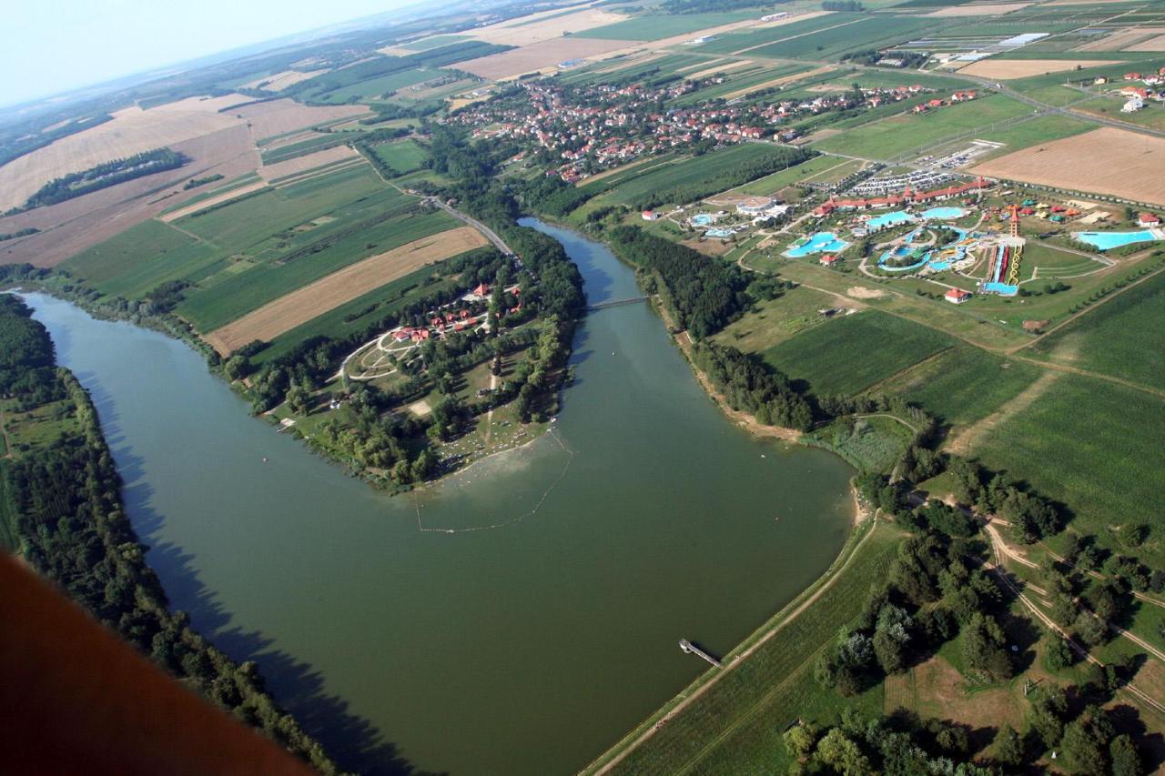 Апартаменты Lilla Vendeglakas Zalaegerszeg Sziveben Экстерьер фото